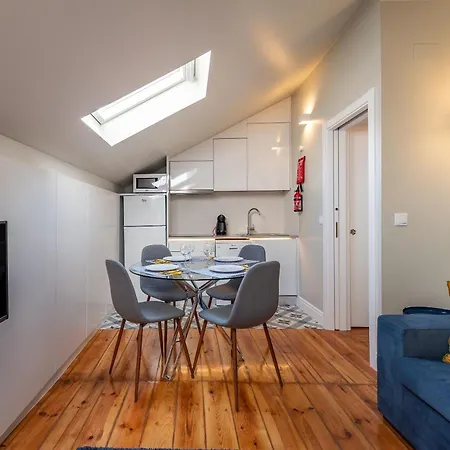 Stilvolle Moderne In Der Innenstadt Von Apartment